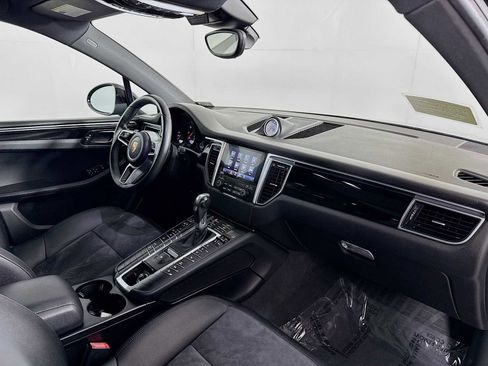 Used 2017 Porsche Macan image 27