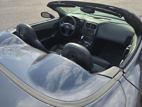 Used 2010 Chevrolet Corvette Grand Sport w/ Preferred Equipment Group image 7