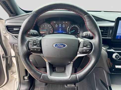 Used 2023 Ford Explorer ST-Line w/ Class IV Trailer Tow Package AWD/4WD image 23
