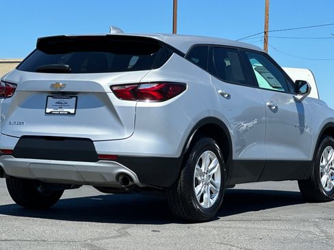 Used 2021 Chevrolet Blazer LT FWD image 4