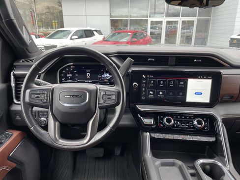 Certified 2024 GMC Sierra 2500 Denali Ultimate AWD/4WD image 23