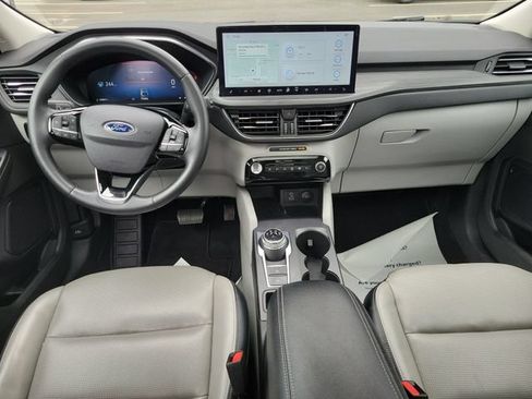 Used 2023 Ford Escape Platinum AWD/4WD image 16