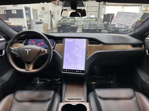 Used 2020 Tesla Model S AWD image 18