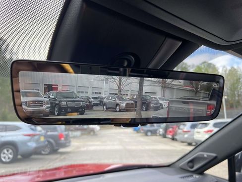 Used 2021 Toyota RAV4 XSE w/ Premium Package image 33