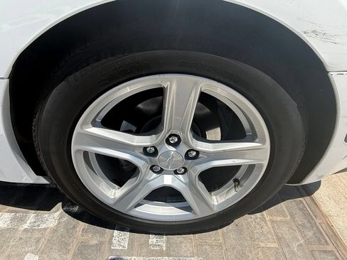 Used 2020 Chevrolet Camaro LT RWD image 8
