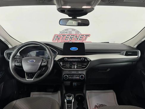 Used 2022 Ford Escape SE w/ Cold Weather Package AWD/4WD image 11