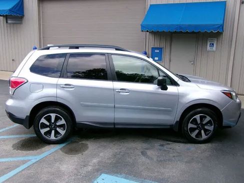 Used 2018 Subaru Forester 2.5i w/ Alloy Wheel Package AWD/4WD image 6
