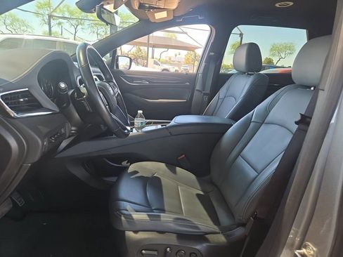 Used 2024 Buick Enclave Premium AWD/4WD image 7