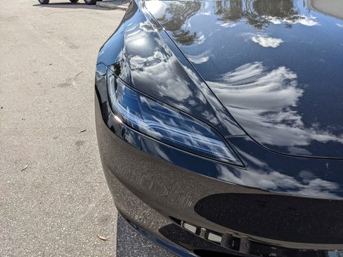 Used 2025 Tesla Model 3 Long Range image 11