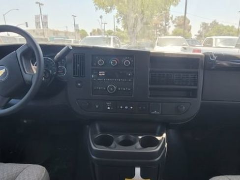 New 2026 Chevrolet Express 3500 LT w/ LT Preferred Equipment Group RWD image 11