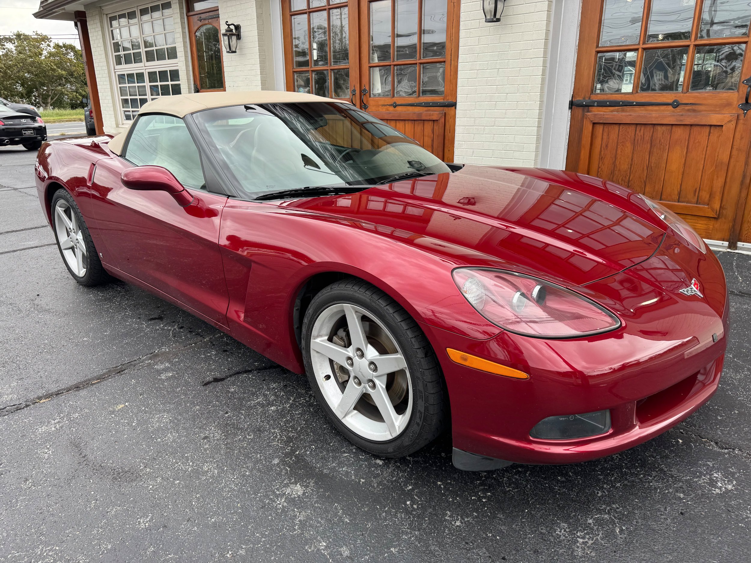 Used 2006 Chevrolet Corvette Convertible w/ Preferred Equipment Group RWD image 2