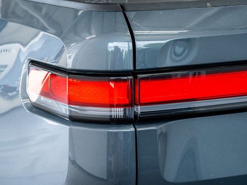 Used 2022 Rivian R1T Launch Edition image 27