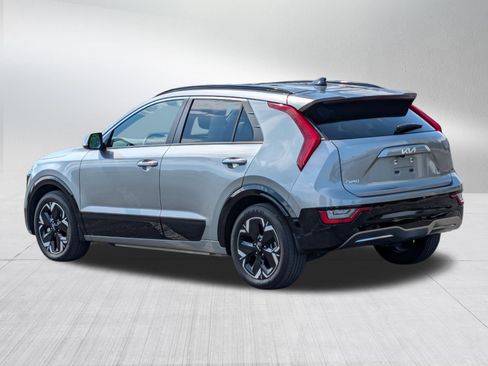 Certified 2024 Kia Niro Wave w/ Wave Preserve Package FWD image 5