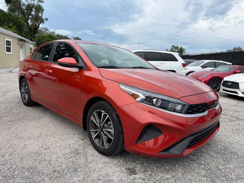 Used 2024 Kia Forte LXS w/ LXS Technology Package FWD image 3