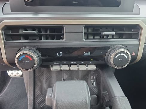 Certified 2025 Toyota Tacoma TRD Sport AWD/4WD image 22