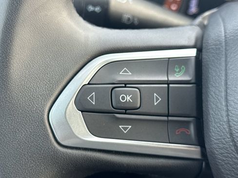 Used 2024 Jeep Compass Latitude AWD/4WD image 27