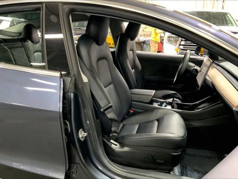 Used 2019 Tesla Model 3 Long Range image 8