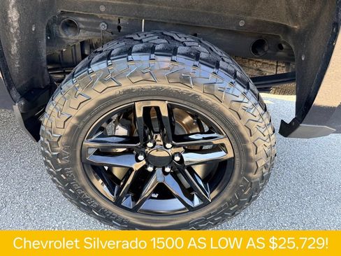 Used 2018 Chevrolet Silverado 1500 LT w/ All Star Edition AWD/4WD image 30