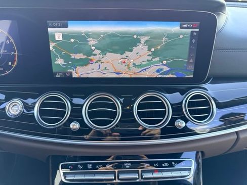 Used 2018 Mercedes-Benz E 63 AMG S image 29