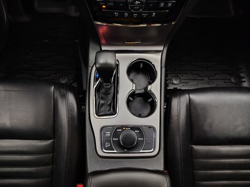 Used 2019 Jeep Grand Cherokee Limited X image 37