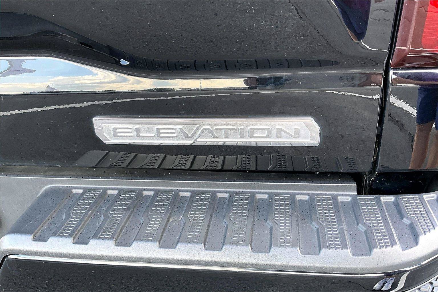 Used 2023 GMC Sierra 1500 Elevation AWD/4WD image 9