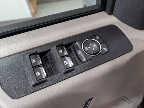 Used 2018 Ford F250 XLT AWD/4WD image 14