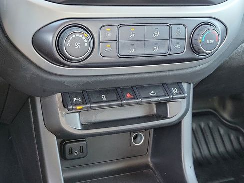 Used 2022 Chevrolet Colorado LT w/ Fleet Safety Package image 17