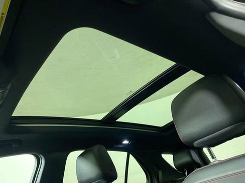 Used 2023 Chevrolet Equinox RS image 18