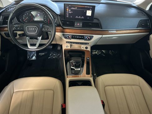 Used 2023 Audi Q5 2.0T Premium w/ Convenience Package AWD/4WD image 12