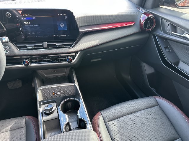 Used 2025 Chevrolet Equinox RS FWD image 19