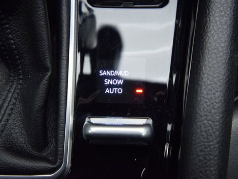 Certified 2023 Jeep Compass Latitude w/ Convenience Group image 34