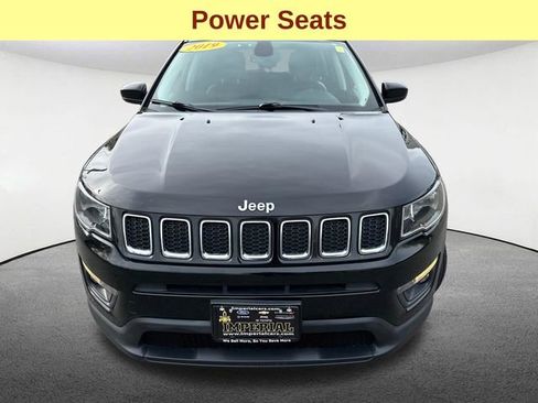 Used 2019 Jeep Compass Latitude w/ Popular Equipment Group AWD/4WD image 4