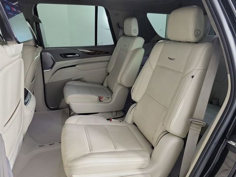 Certified 2022 Cadillac Escalade Premium Luxury Platinum image 12