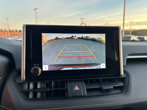 Used 2024 Toyota RAV4 LE image 29