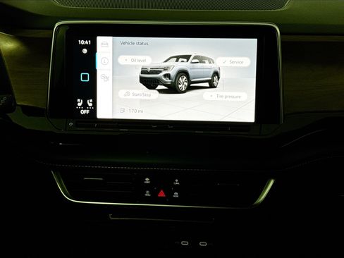 Used 2024 Volkswagen Atlas SE AWD/4WD image 30