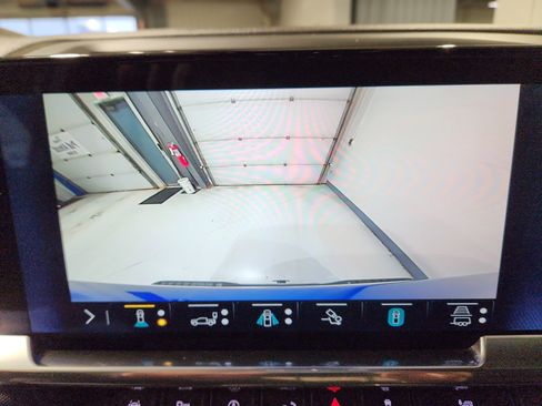 Used 2022 Chevrolet Silverado 1500 LTZ w/ LTZ Convenience Package II image 9