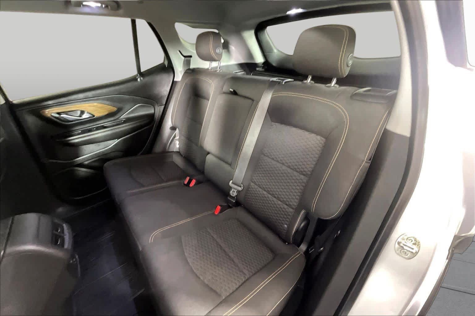 Used 2020 GMC Terrain SLE w/ Driver Convenience Package FWD image 18