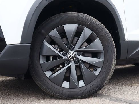 Used 2022 Volkswagen Taos S w/ IQ Drive S Package image 5