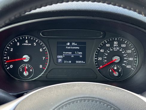 Used 2020 Kia Sorento S image 30