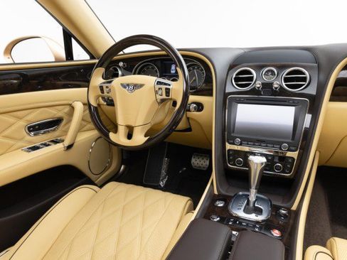 Used 2015 Bentley Flying Spur W12 image 12