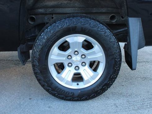 Used 2018 Chevrolet Silverado 1500 LT w/ All Star Edition image 35