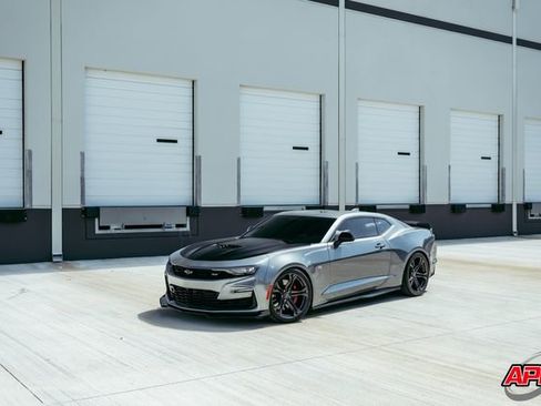 Used 2020 Chevrolet Camaro SS RWD image 20