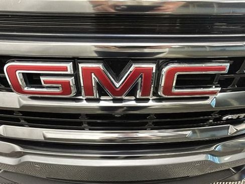 Used 2024 GMC Terrain AT4 w/ Infotainment Package II AWD/4WD image 8