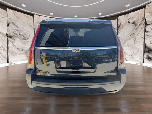 Used 2019 Cadillac Escalade Platinum AWD/4WD image 6