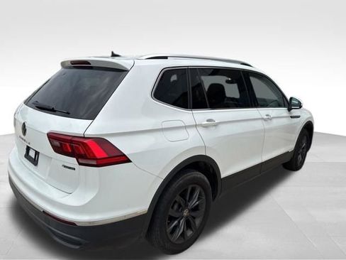 Used 2022 Volkswagen Tiguan SE AWD/4WD image 6