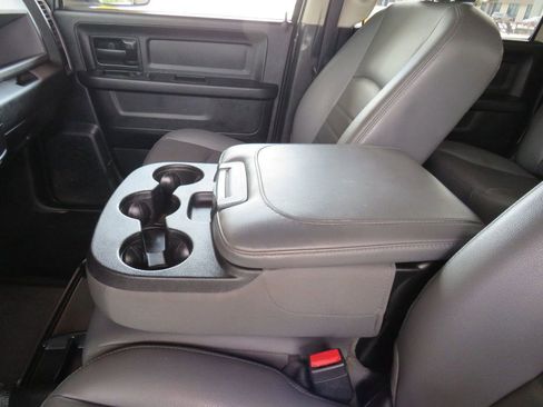 Used 2016 RAM 3500 Tradesman w/ Chrome Appearance Group image 10