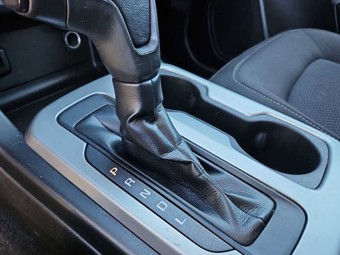 Used 2021 Chevrolet Colorado LT image 21