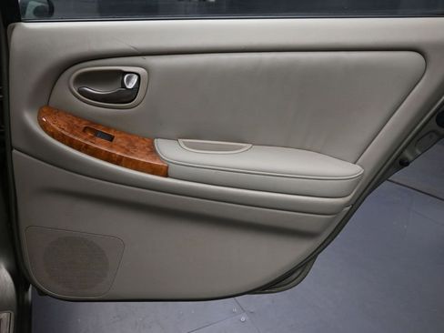 Used 2002 INFINITI I35 FWD image 24