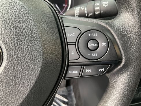 Used 2024 Toyota RAV4 XLE image 32