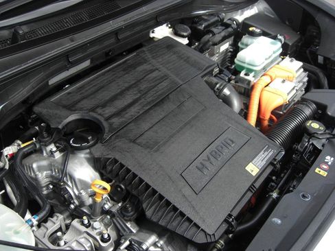 Used 2019 Kia Niro LX FWD image 22